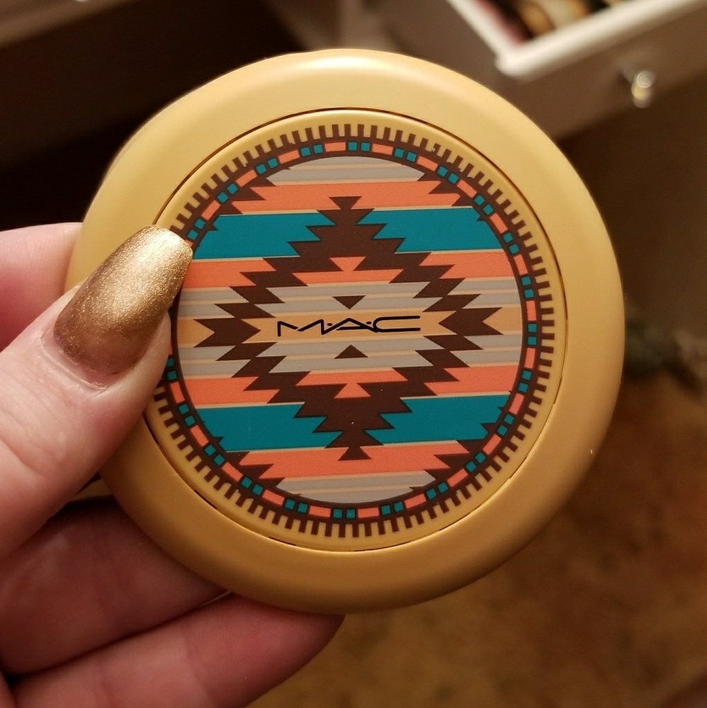 Mac limited edition Vibe Tribe firebrush bronzer